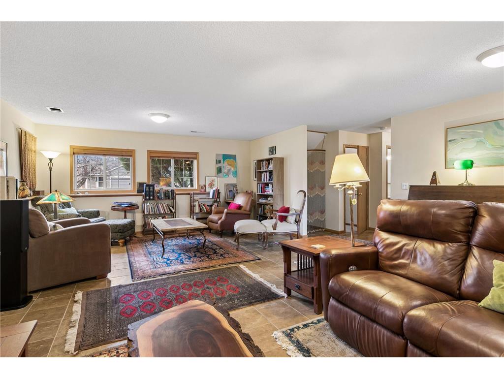 355 Parkview Lane S Maplewood MN 55119 7049089 image28