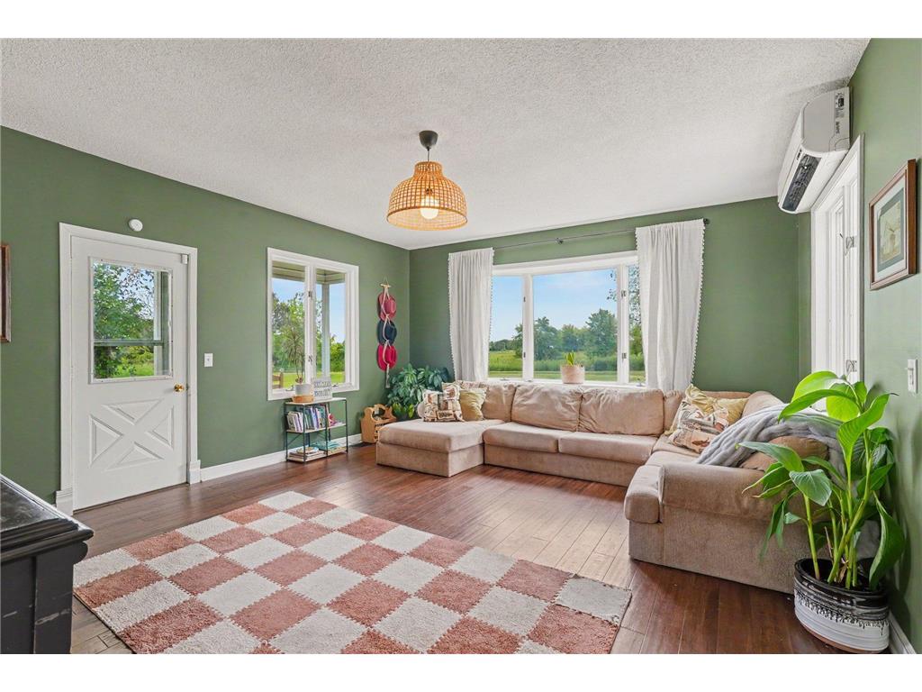35504 Reed Avenue Shafer Twp MN 55074 7099853 image11