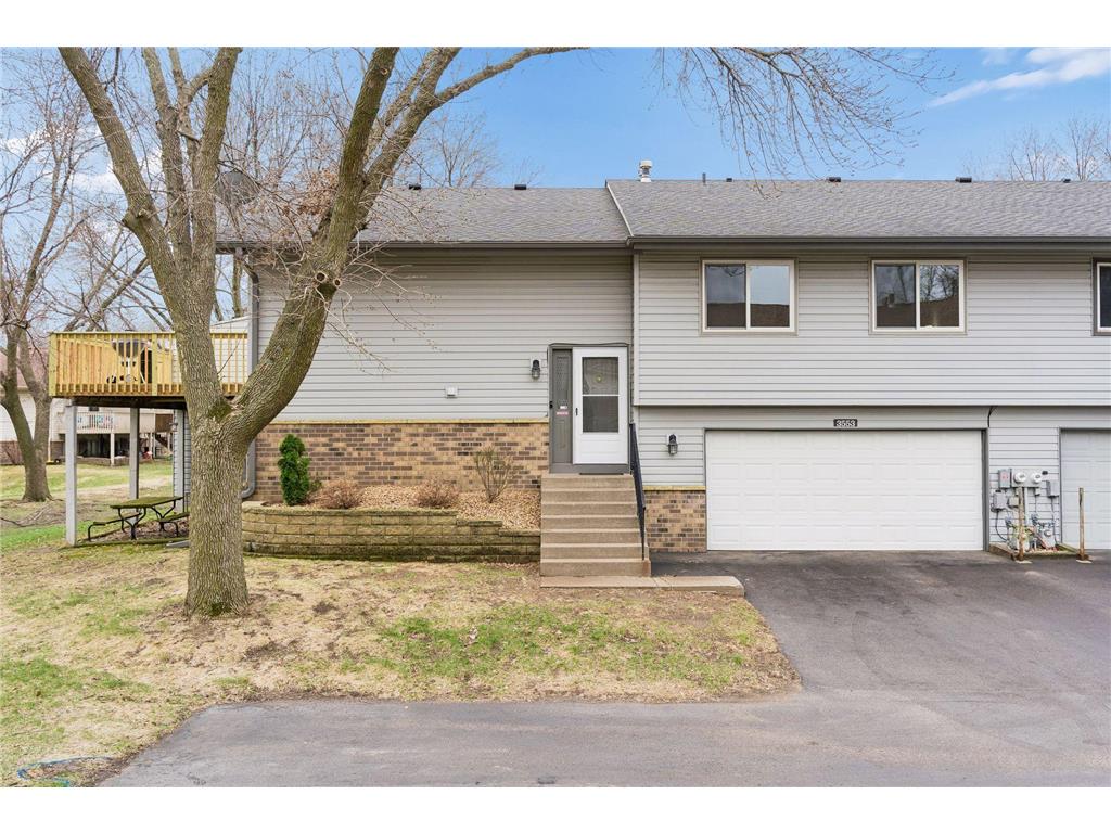 3553 Avon Drive Woodbury MN 55125 7046401 image1