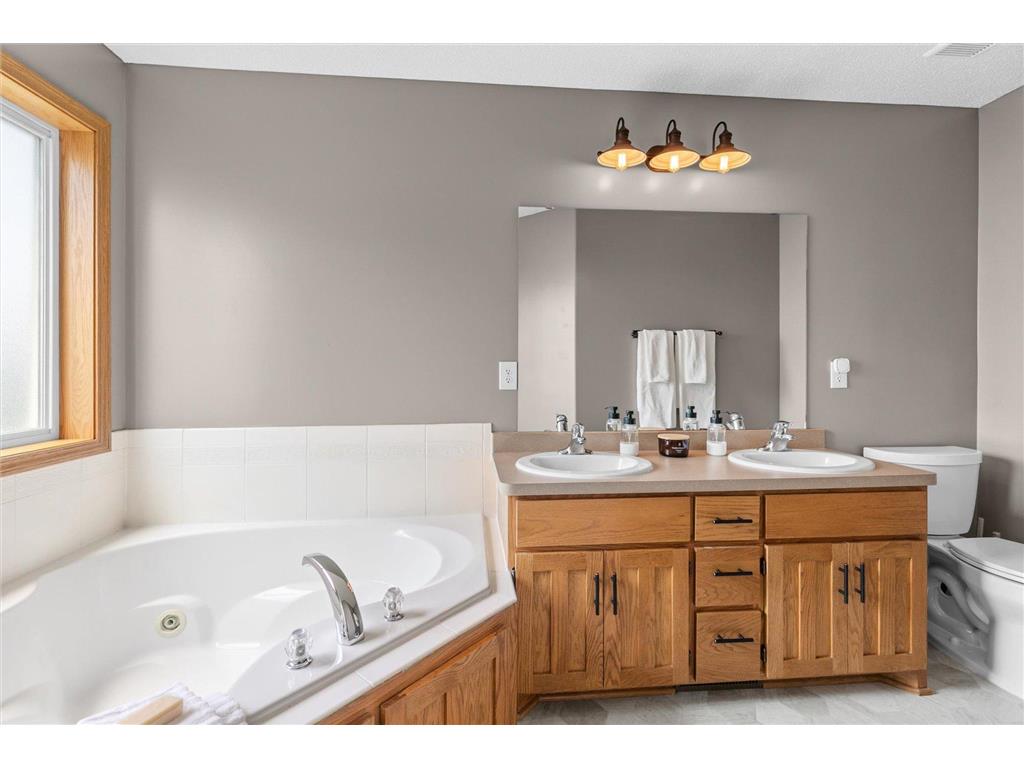 3554 122nd Circle NE Blaine MN 55449 7105375 image16
