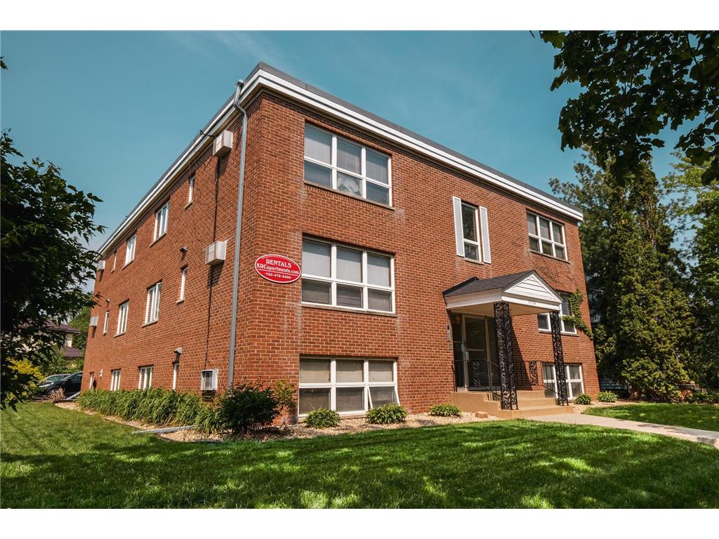 3554 17th Avenue S Minneapolis MN 55407 7076986 image2