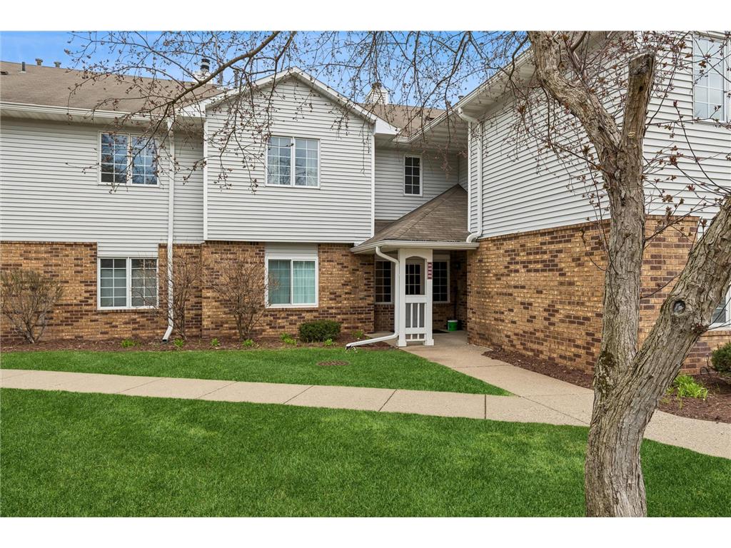 3557 Blue Jay Way #202 Eagan MN 55123 7055831 image1