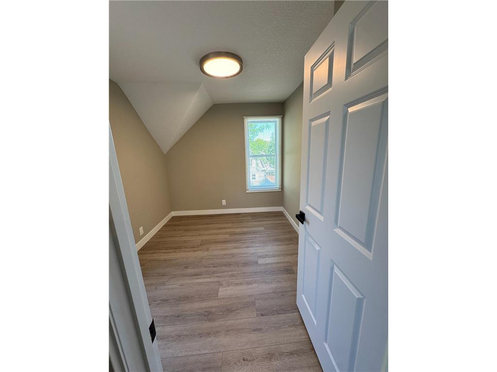 3557 Dupont Avenue N Minneapolis MN 55412 6708612 image18