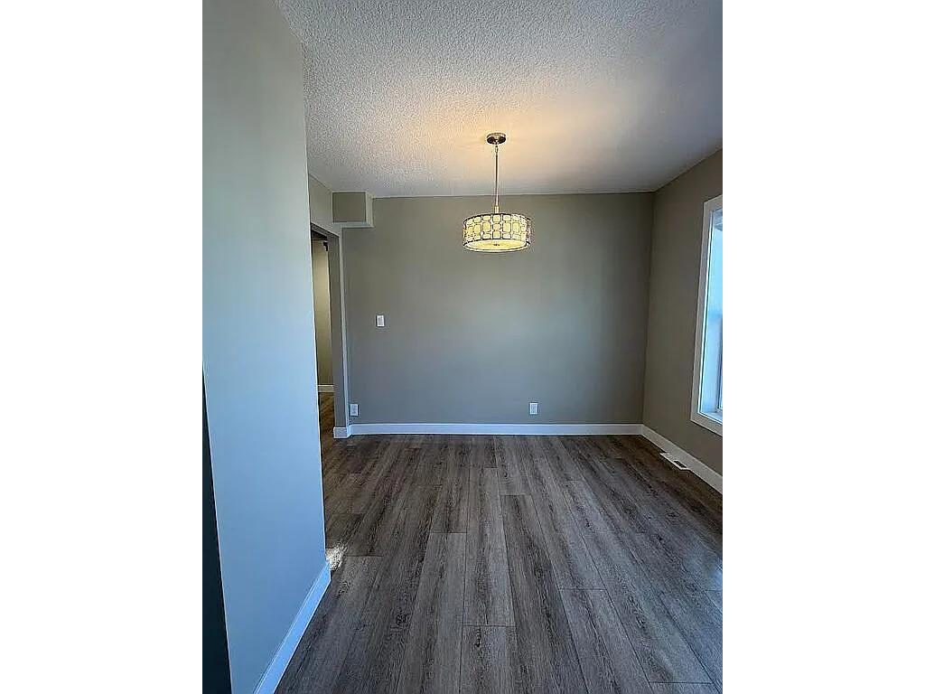 3557 Dupont Avenue N Minneapolis MN 55412 6708612 image28