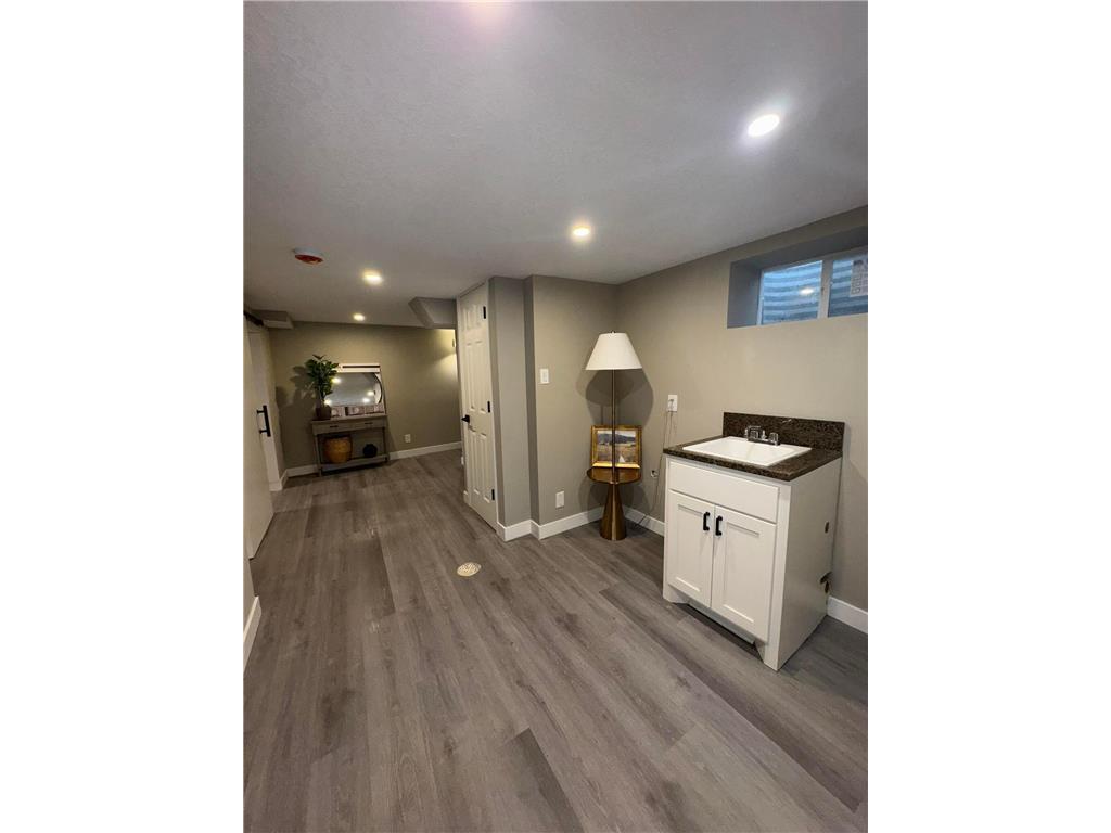 3557 Dupont Avenue N Minneapolis MN 55412 6708612 image39