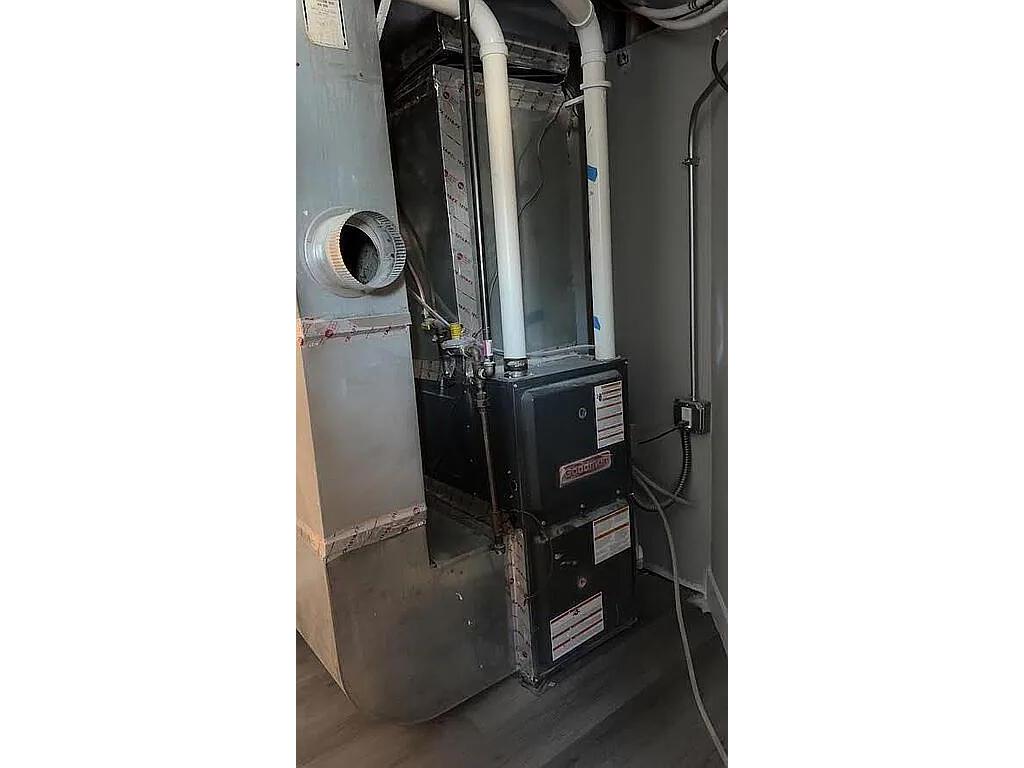 3557 Dupont Avenue N Minneapolis MN 55412 6708612 image43