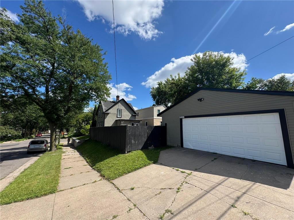 3557 Dupont Avenue N Minneapolis MN 55412 6708612 image6