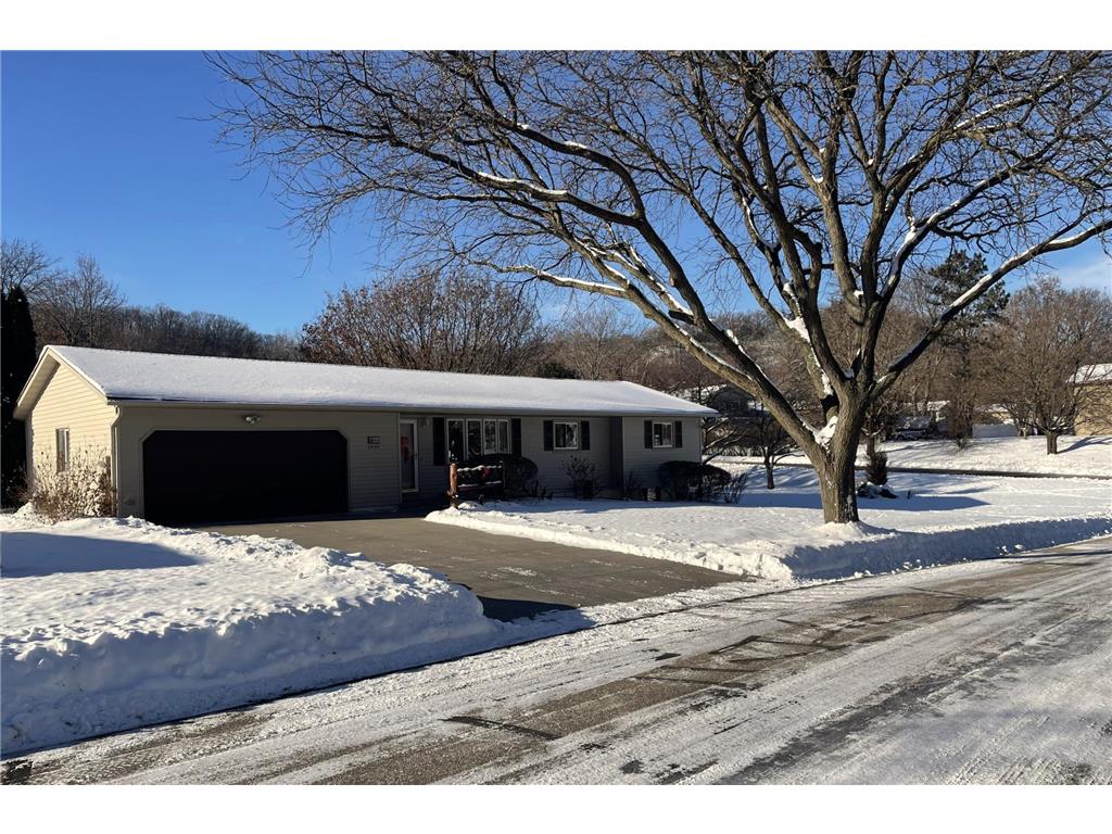 3557 Skyline Drive Red Wing MN 55066 6824430 image1