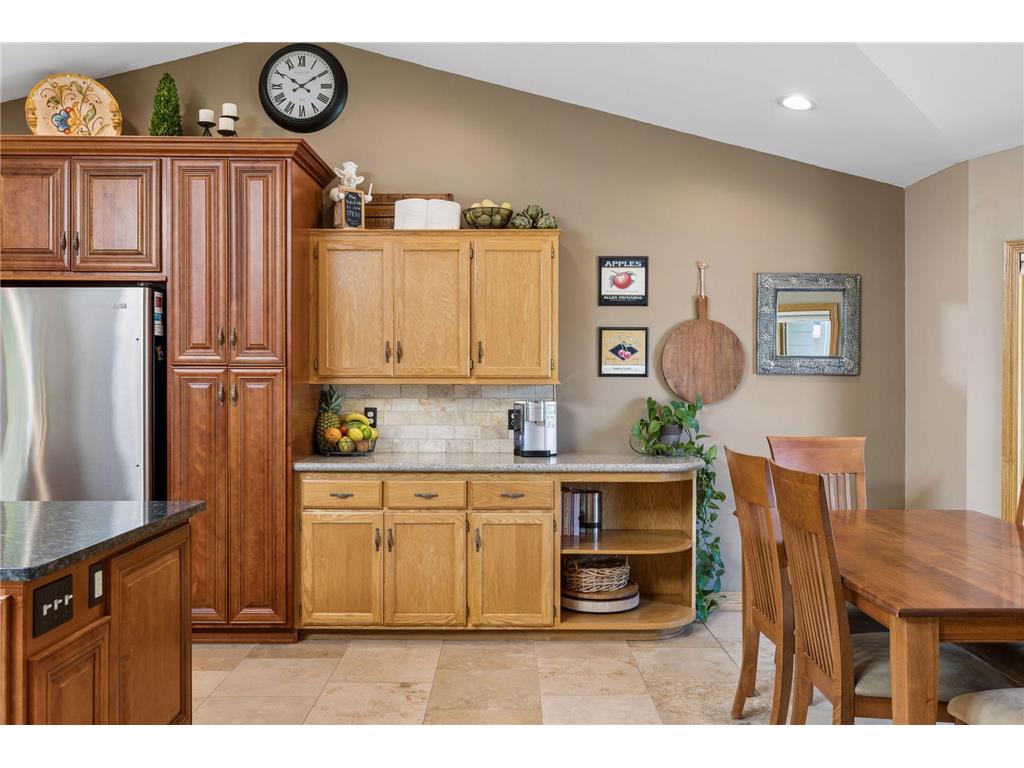 356 Pendryn Hill Curve Woodbury MN 55125 7014424 image14