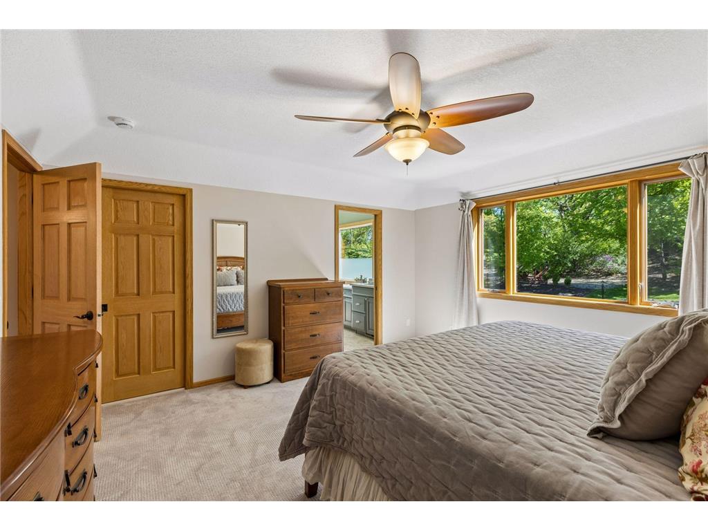 356 Pendryn Hill Curve Woodbury MN 55125 7014424 image23