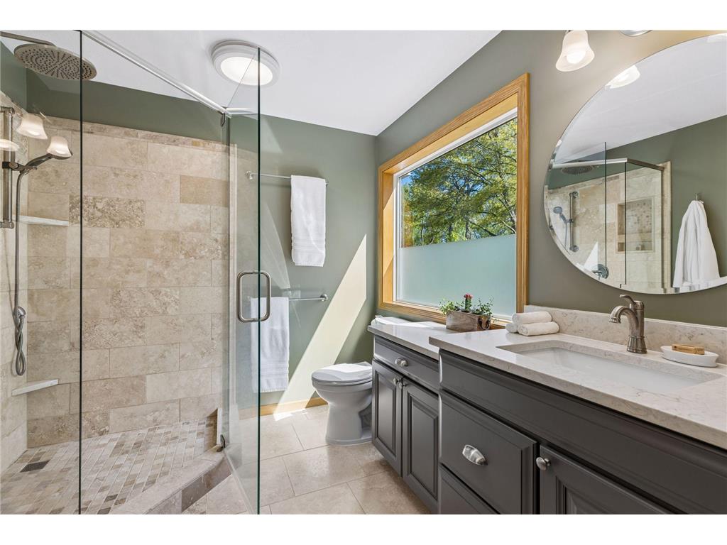 356 Pendryn Hill Curve Woodbury MN 55125 7014424 image24