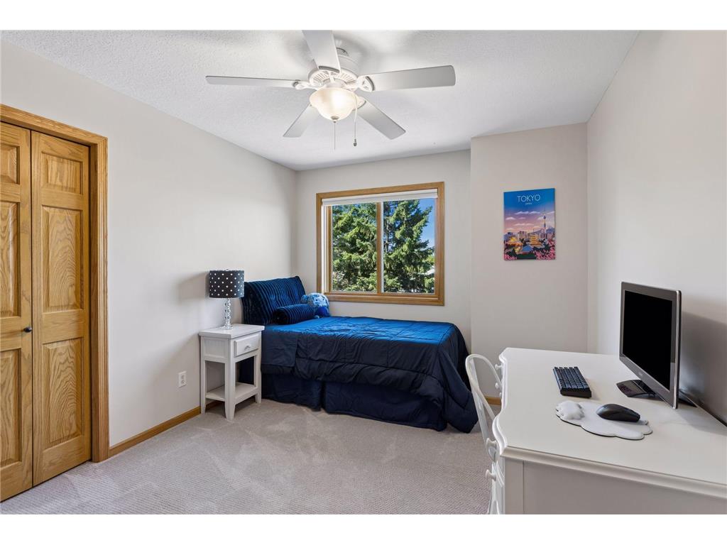 356 Pendryn Hill Curve Woodbury MN 55125 7014424 image27