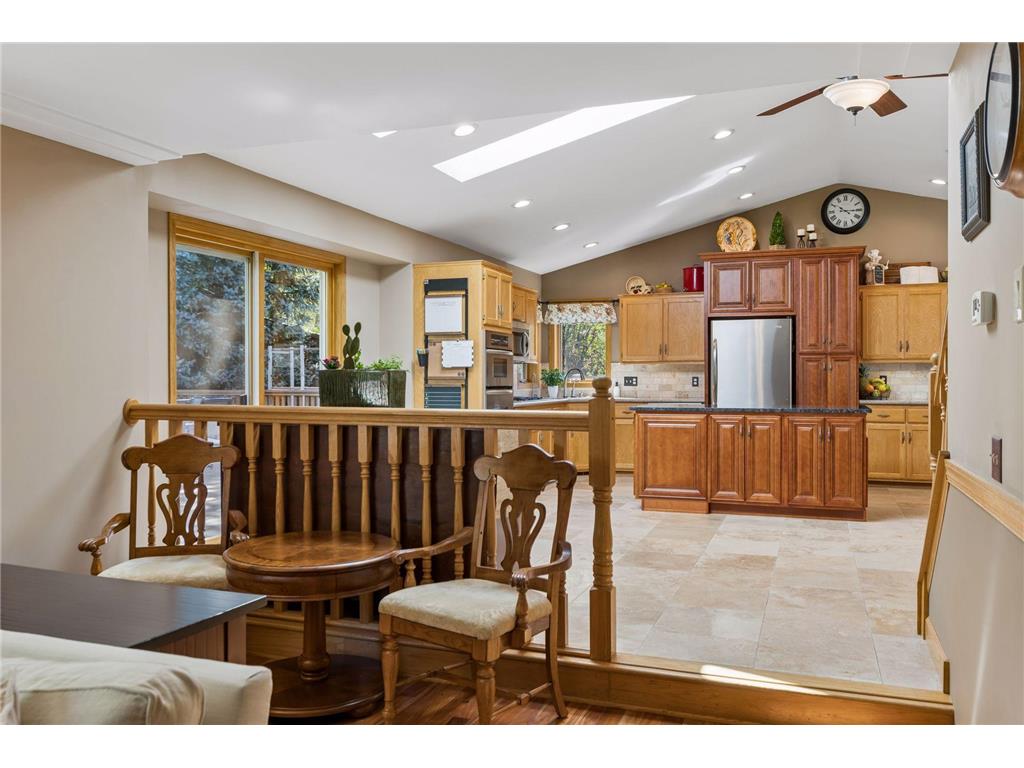 356 Pendryn Hill Curve Woodbury MN 55125 7014424 image55