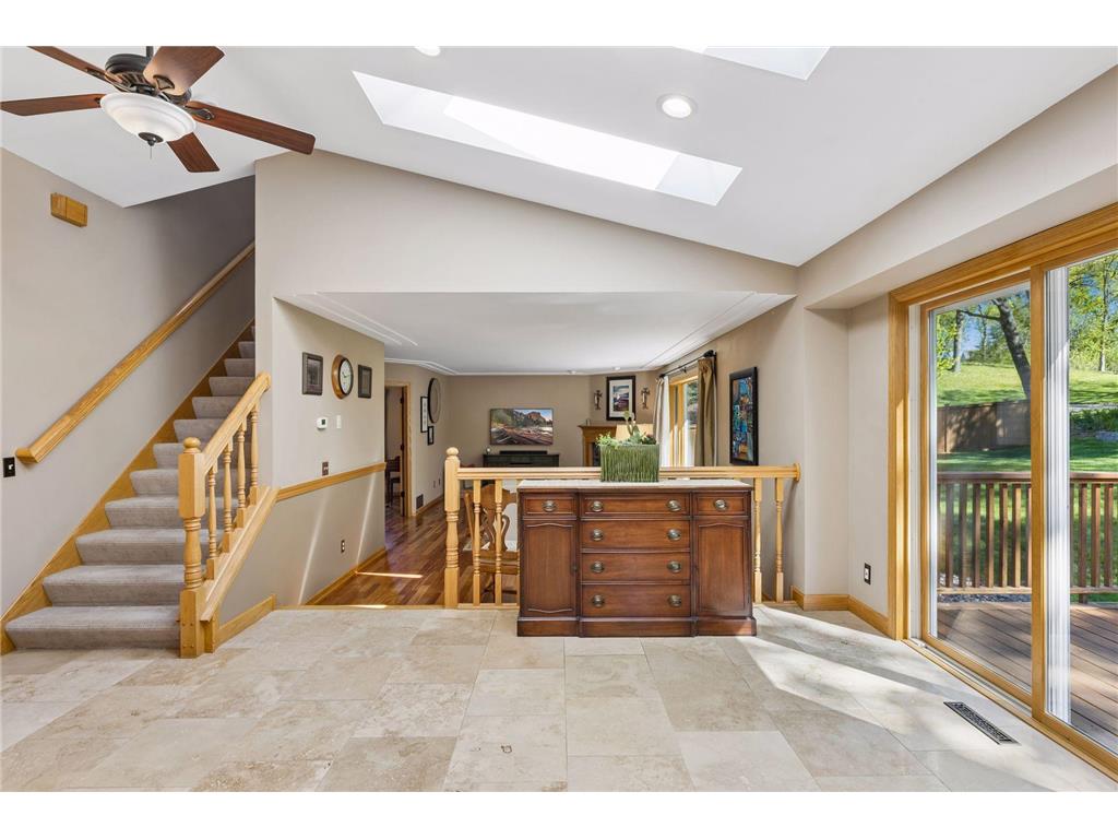 356 Pendryn Hill Curve Woodbury MN 55125 7014424 image65