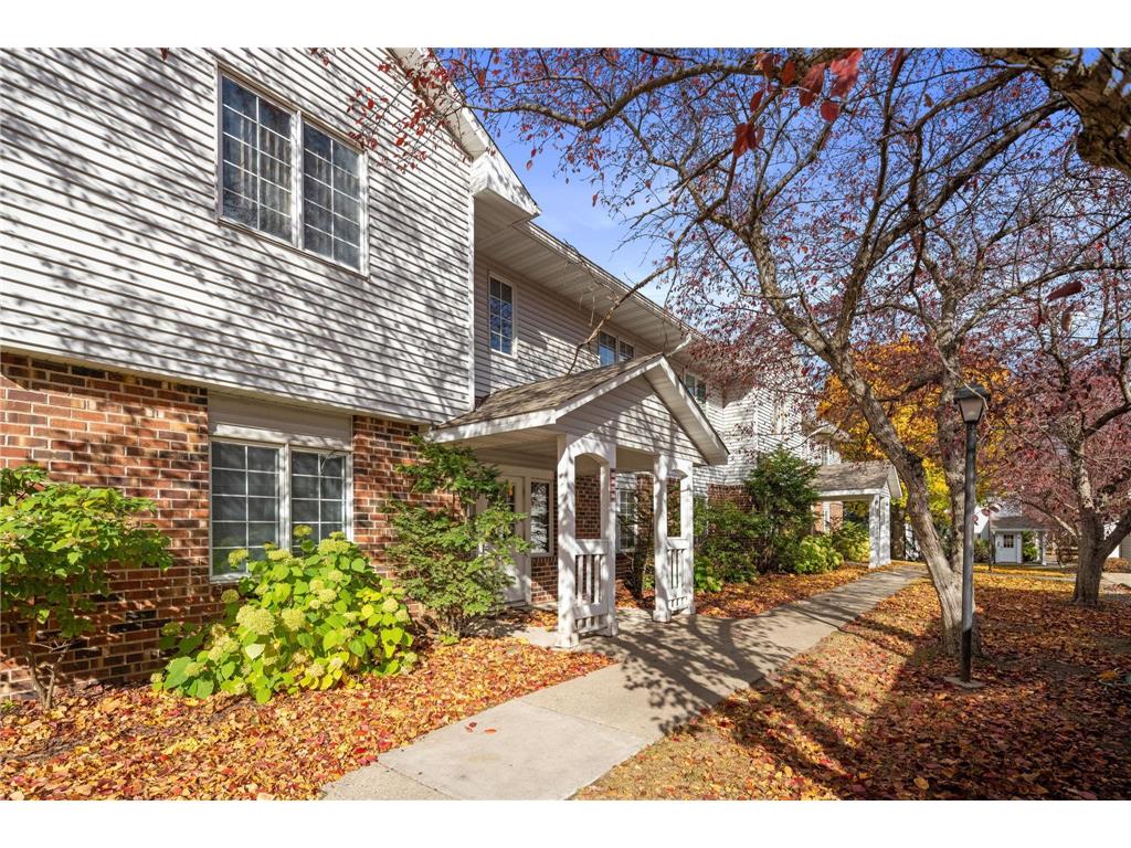 3560 Blue Jay Way 203, Eagan, MN, 55123 MLS 6322960 Edina Realty