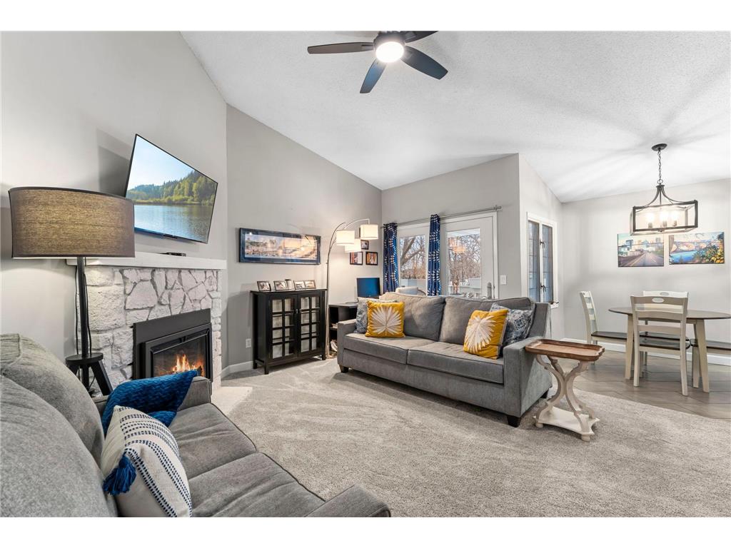 3563 Blue Jay Way #200 Eagan MN 55123 7008385 image1