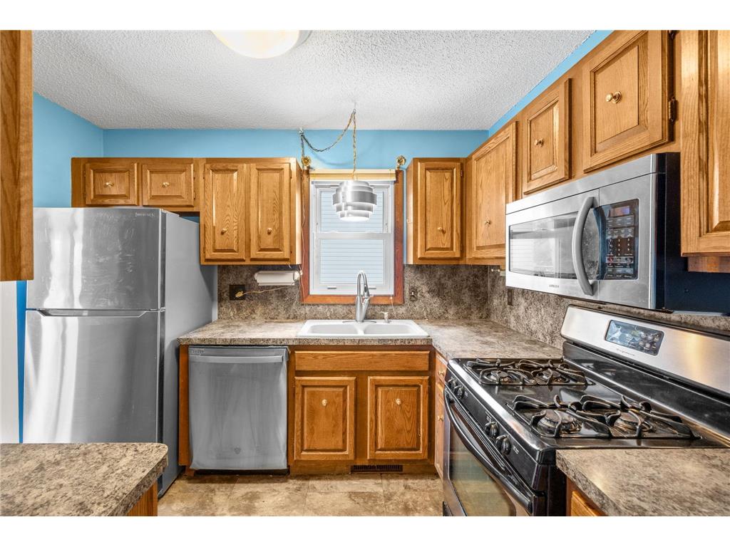 3563 Pilgrim Lane N Plymouth MN 55441 7007866 image8