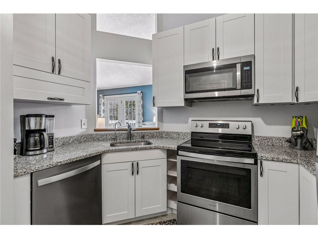 3566 Blue Jay Way #205 Eagan MN 55123 7055727 image14