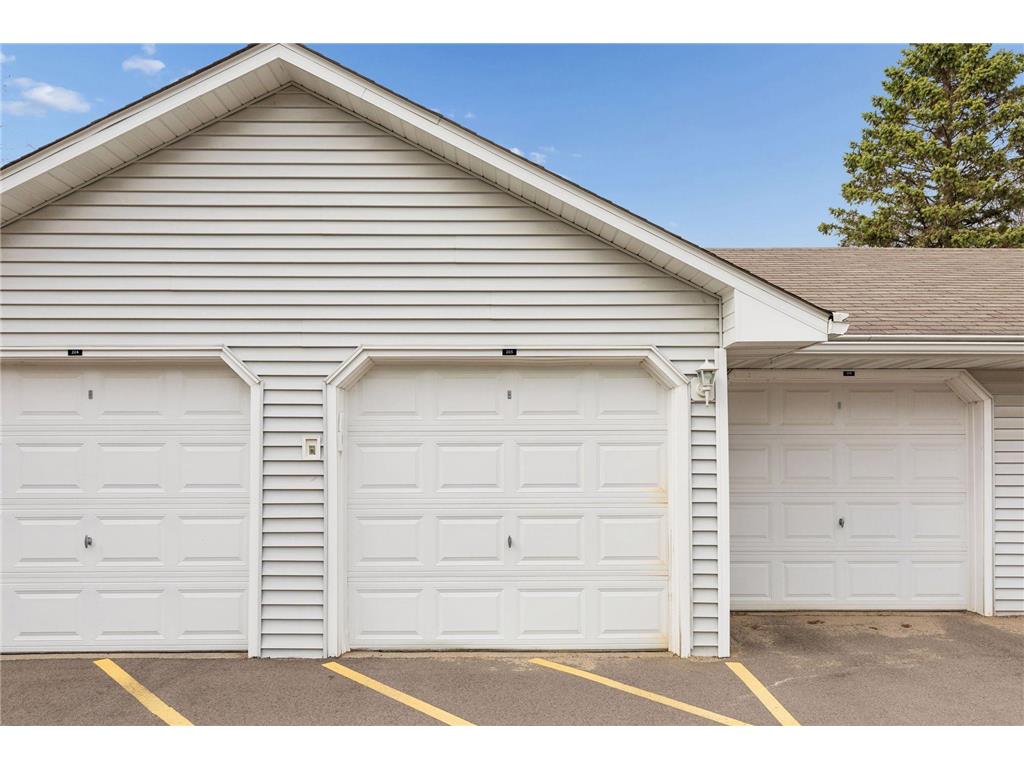 3566 Blue Jay Way #205 Eagan MN 55123 7055727 image24