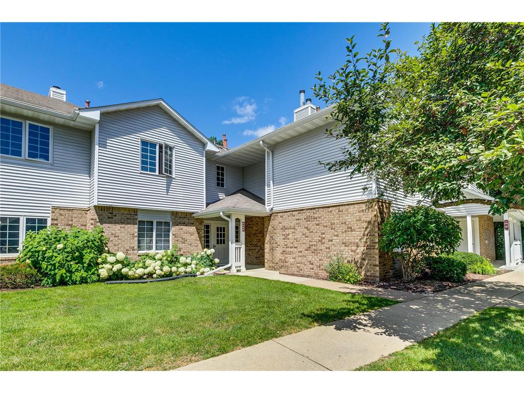 3569 Blue Jay Way #201 Eagan MN 55123 7007063 image1
