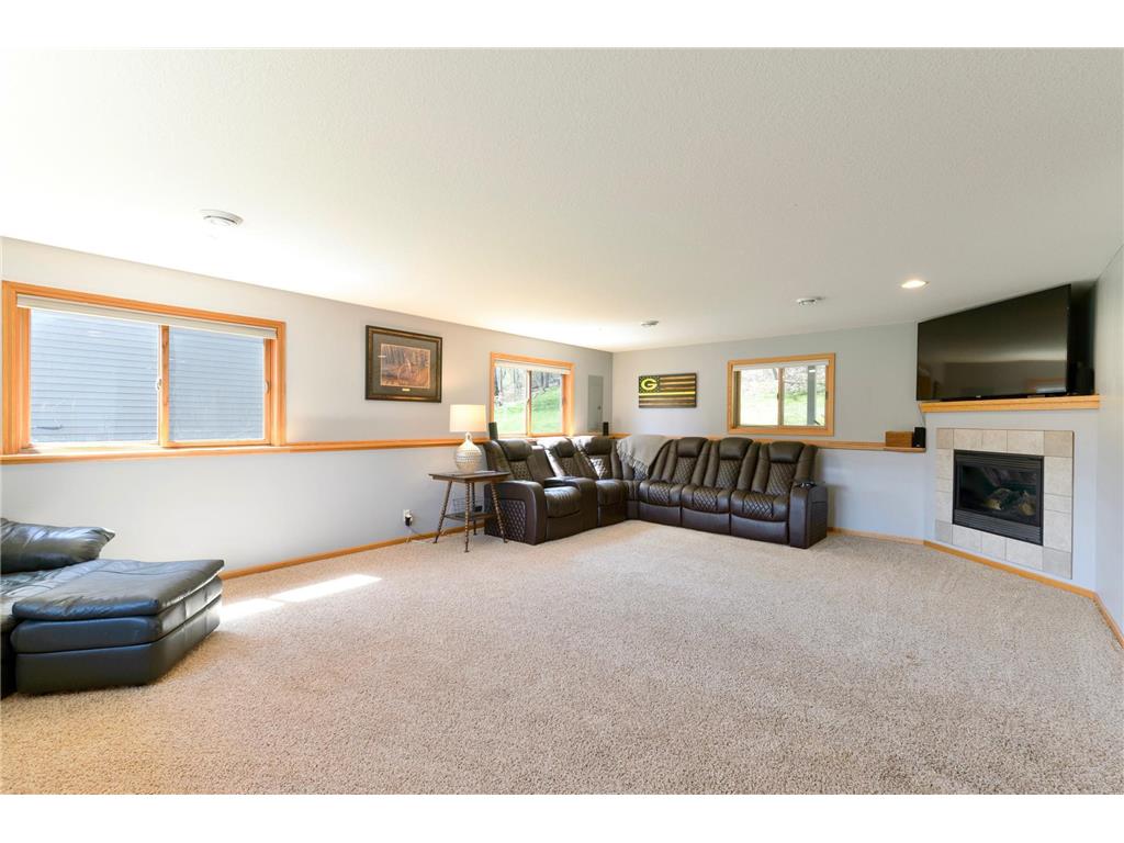 357 Glenmeadow Street River Falls WI 54022 7059384 image12