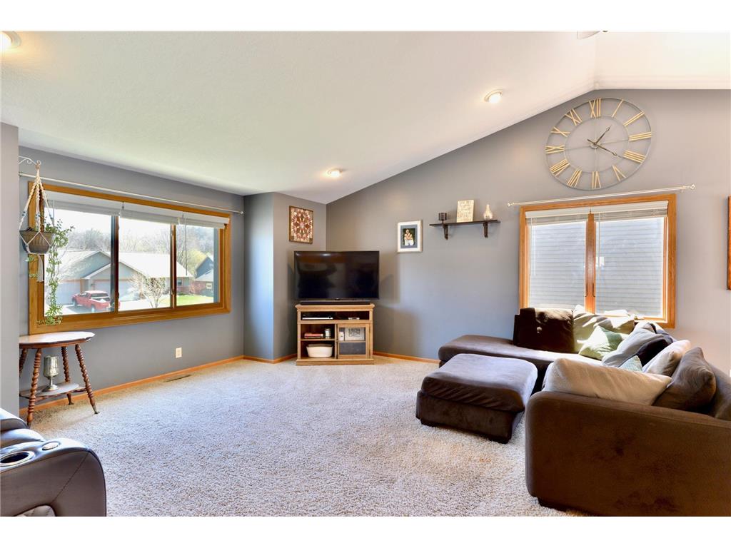 357 Glenmeadow Street River Falls WI 54022 7059384 image2