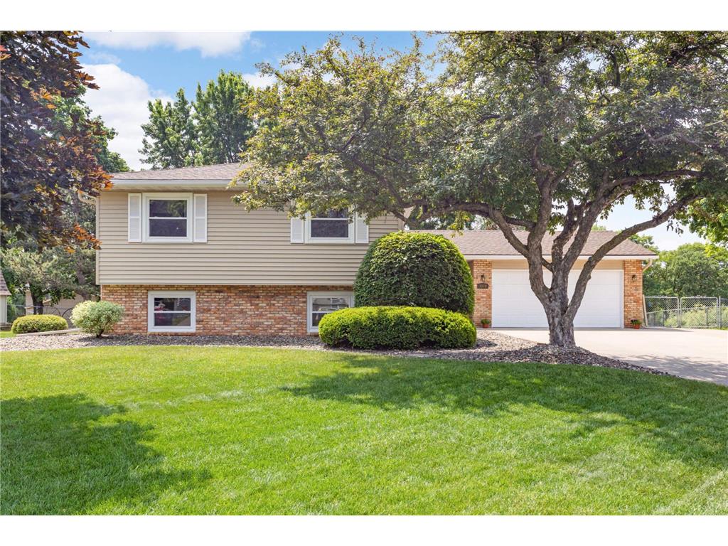 3578 Grenadier Place N Oakdale MN 55128 6347927 image1