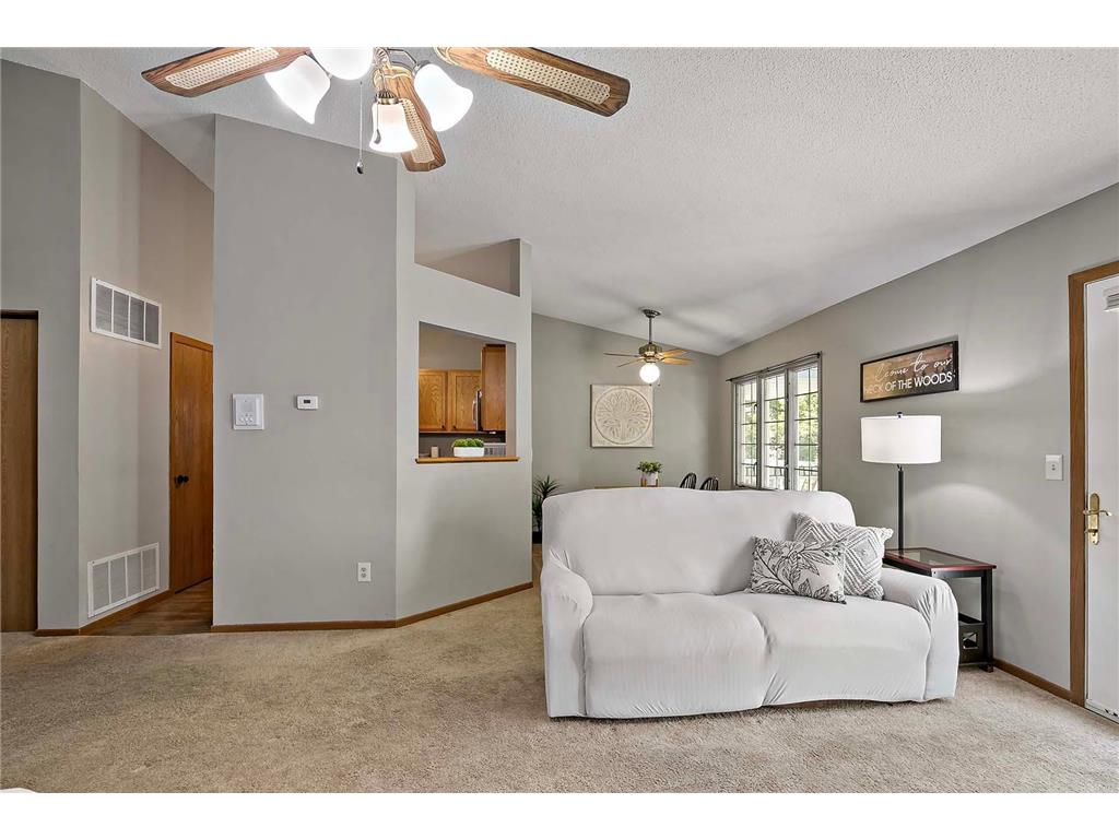 3579 Blue Jay Way #202 Eagan MN 55123 6550766 image1