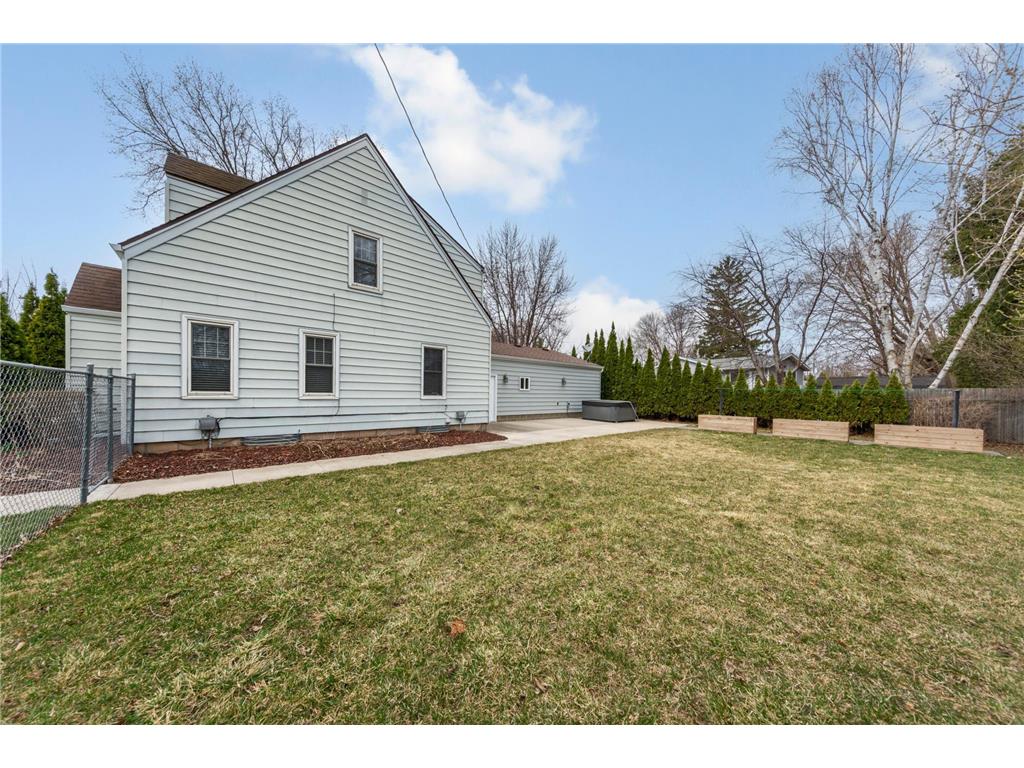 358 18th Street SW Owatonna MN 55060 7047799 image7