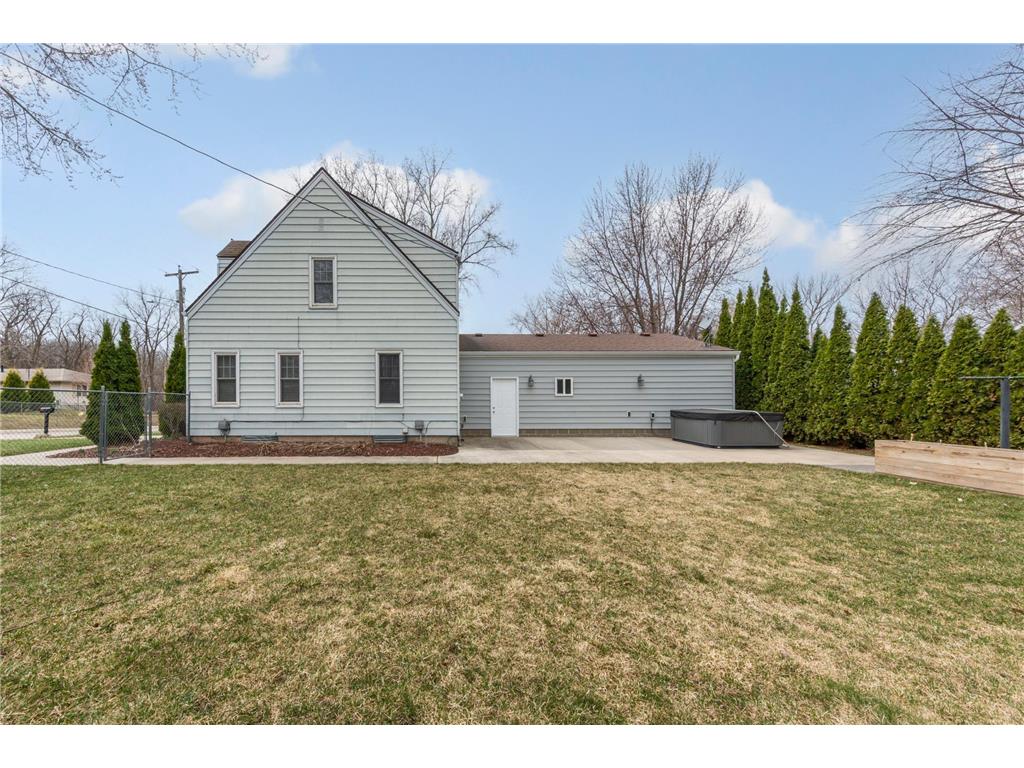 358 18th Street SW Owatonna MN 55060 7047799 image8