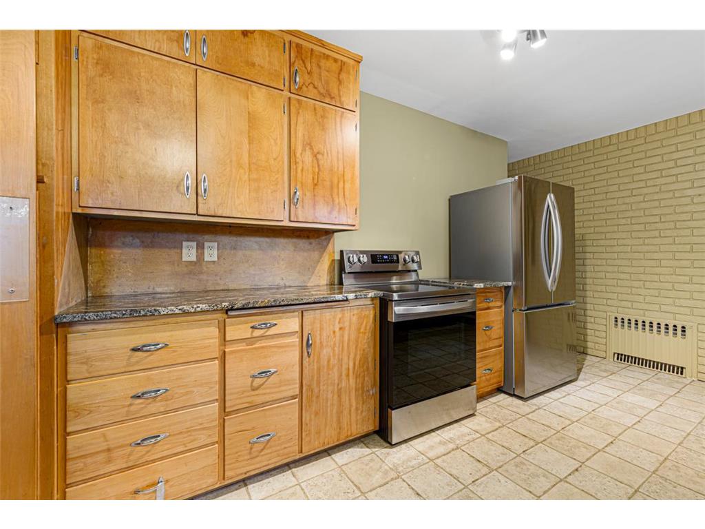 358 4th Street Gaylord MN 55334 6773968 image16