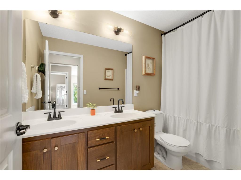 3582 Springwood Path Eagan MN 55123 7086097 image25