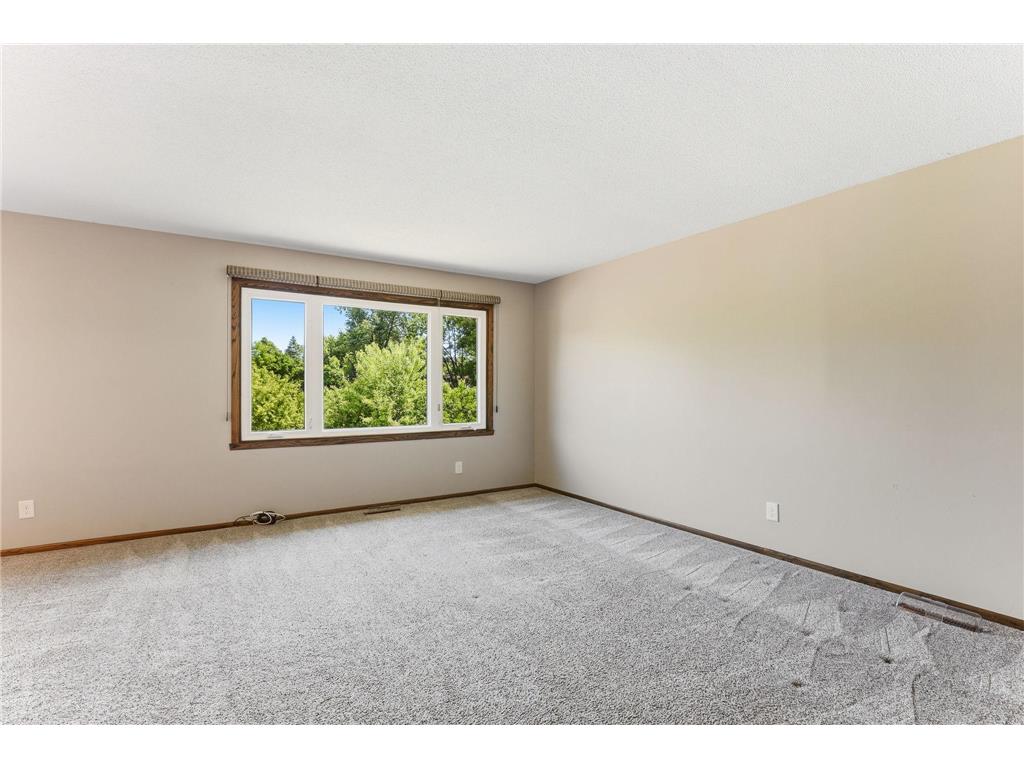3588 Grenadier Place North Place Oakdale MN 55128 7078473 image5
