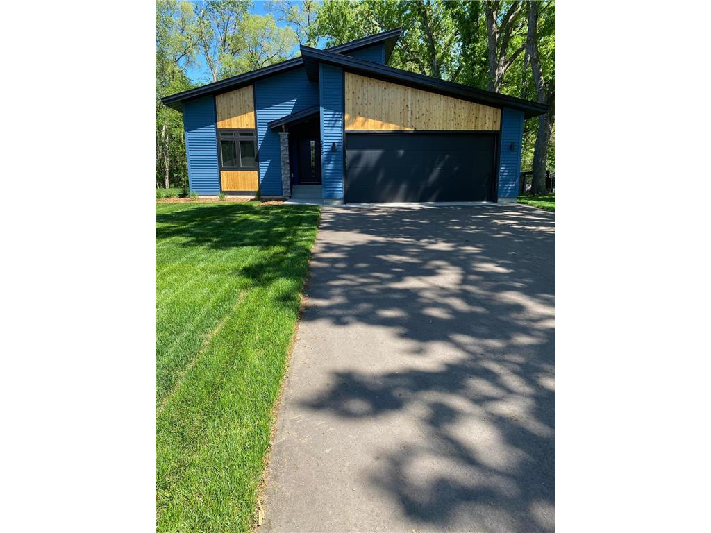 359 County Road B E Maplewood MN 55117 6372293 image1