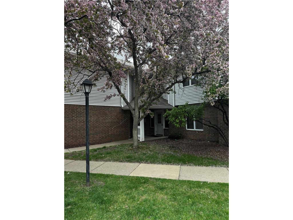 3590 Blue Jay Way #206 Eagan MN 55123 7067153 image2