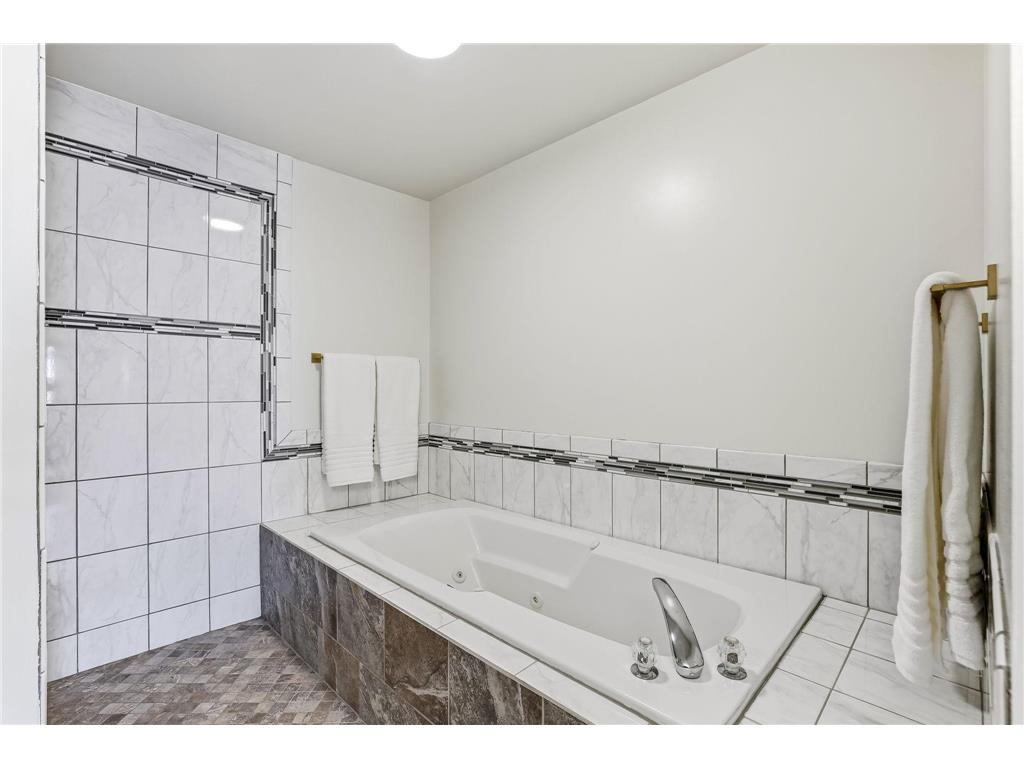 3590 Searle Court Vadnais Heights MN 55127 7026389 image18