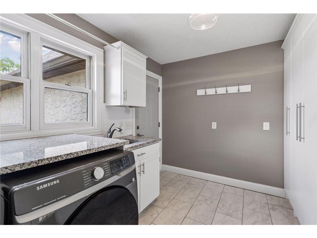 3595 Rae Lane Woodbury MN 55125 7067336 image37