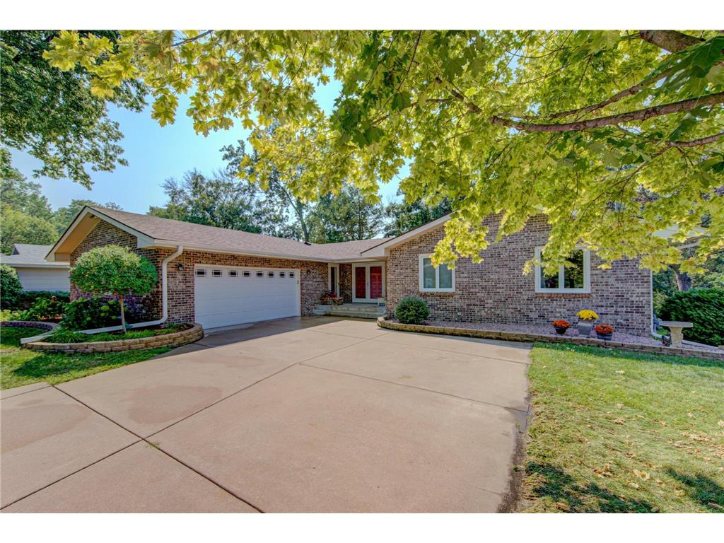 36 W Golden Lake Road, Circle Pines, MN, 55014 MLS 6253798 Edina