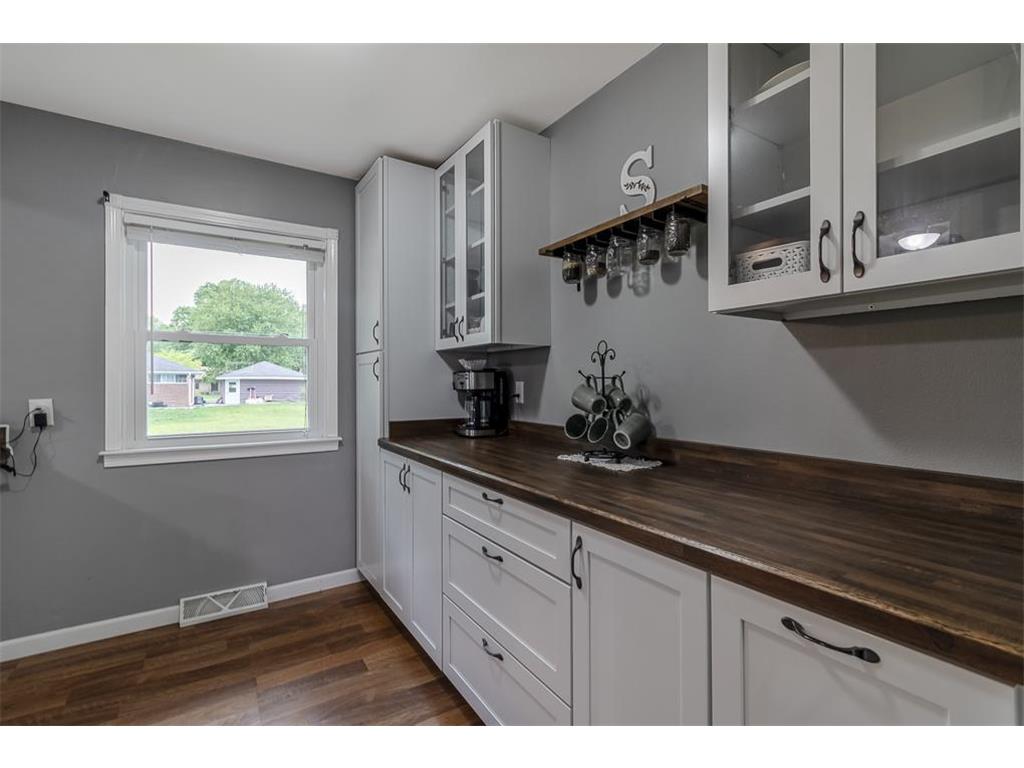 360 N Park Avenue Le Center MN 56057 7077920 image10