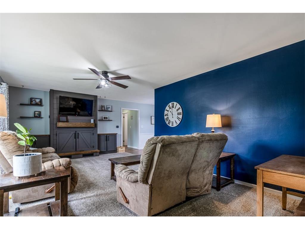 360 N Park Avenue Le Center MN 56057 7077920 image17