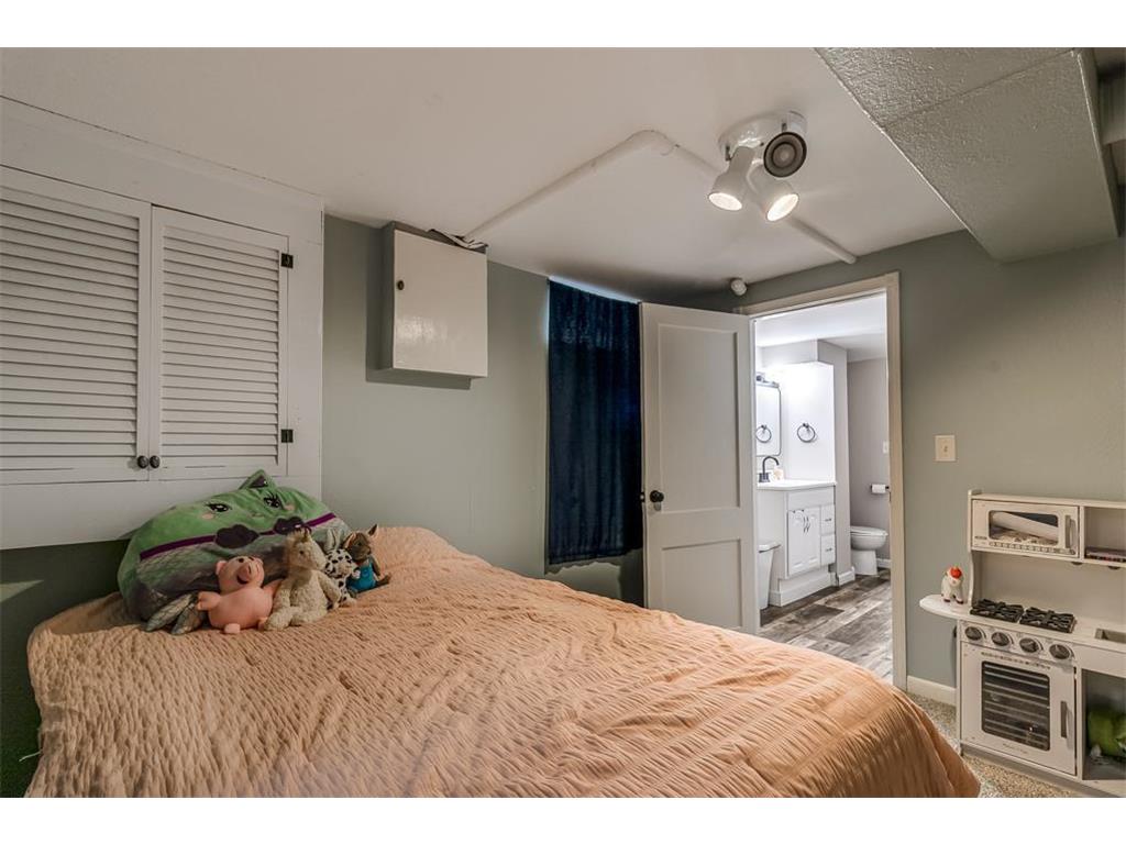 360 N Park Avenue Le Center MN 56057 7077920 image31
