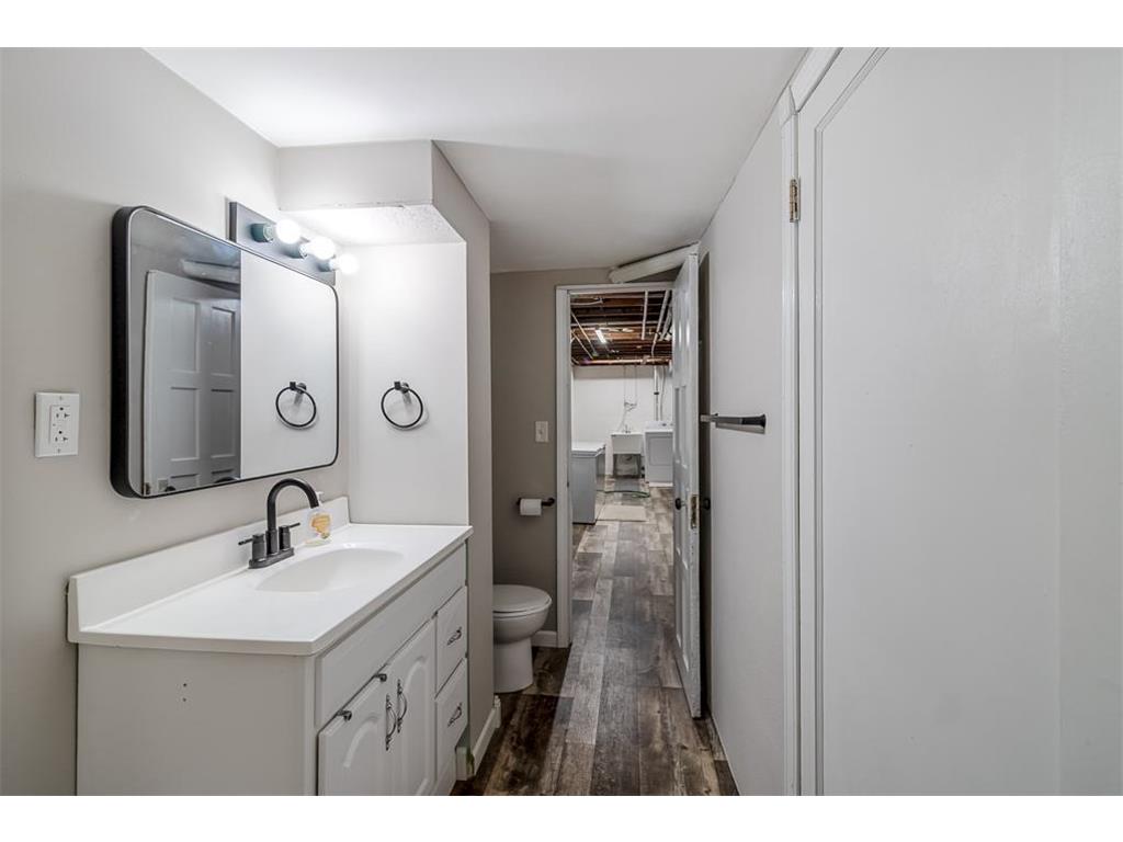 360 N Park Avenue Le Center MN 56057 7077920 image34