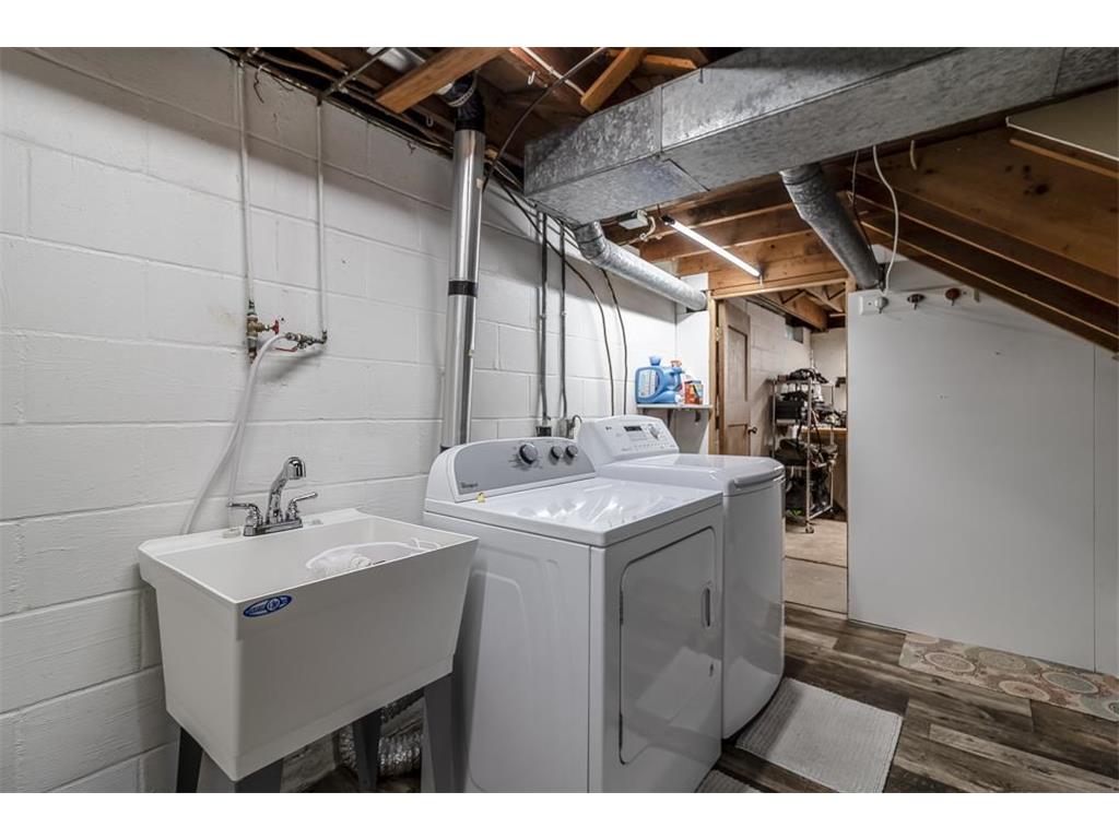 360 N Park Avenue Le Center MN 56057 7077920 image37