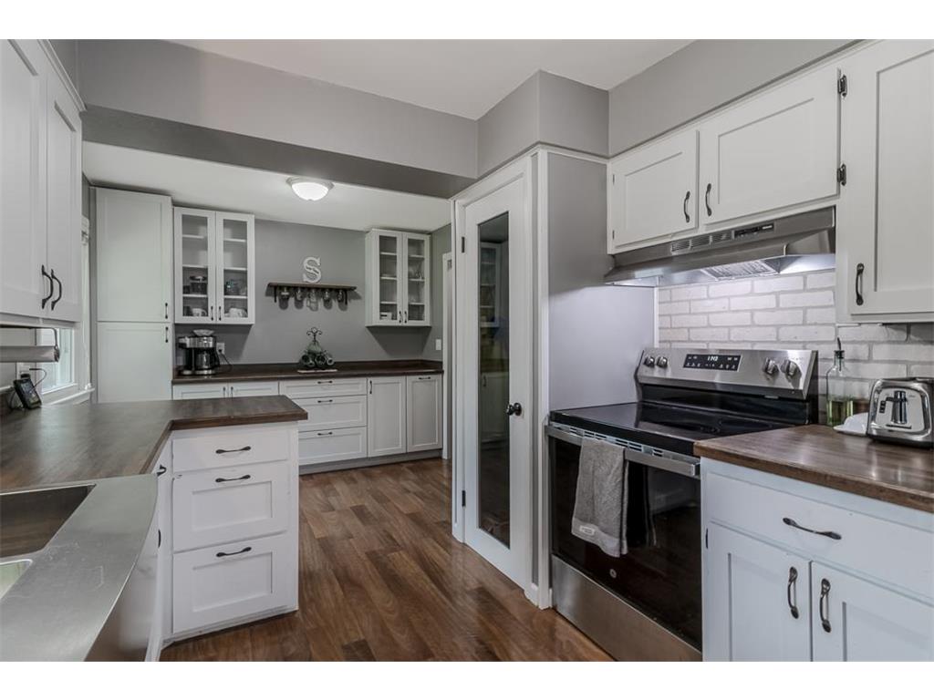 360 N Park Avenue Le Center MN 56057 7077920 image4