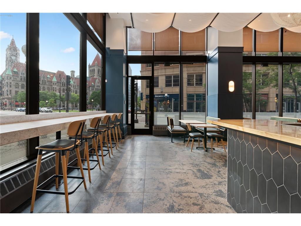 360 Saint Peter Street #4 Saint Paul MN 55102 6750777 image1