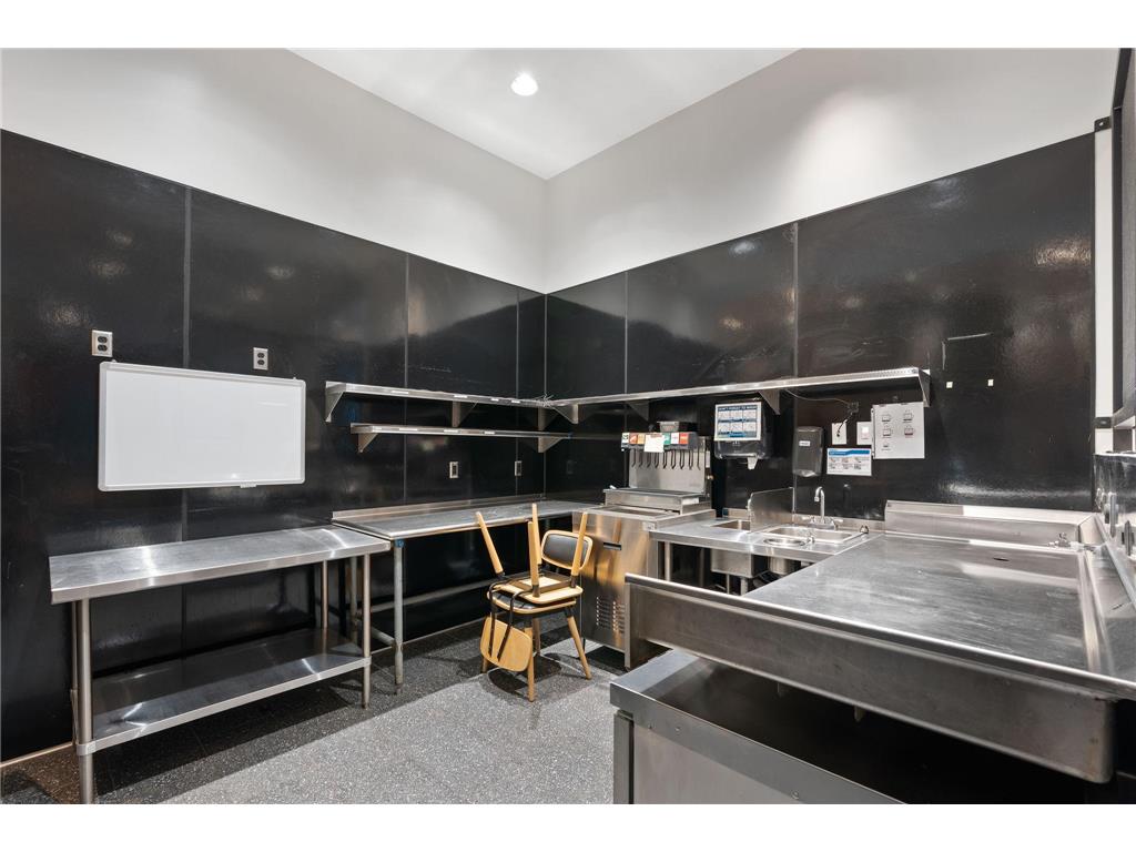 360 Saint Peter Street #4 Saint Paul MN 55102 6750777 image21