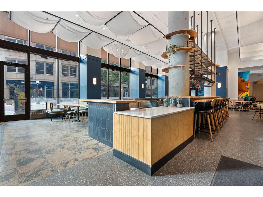 360 Saint Peter Street #4 Saint Paul MN 55102 6750777 image3