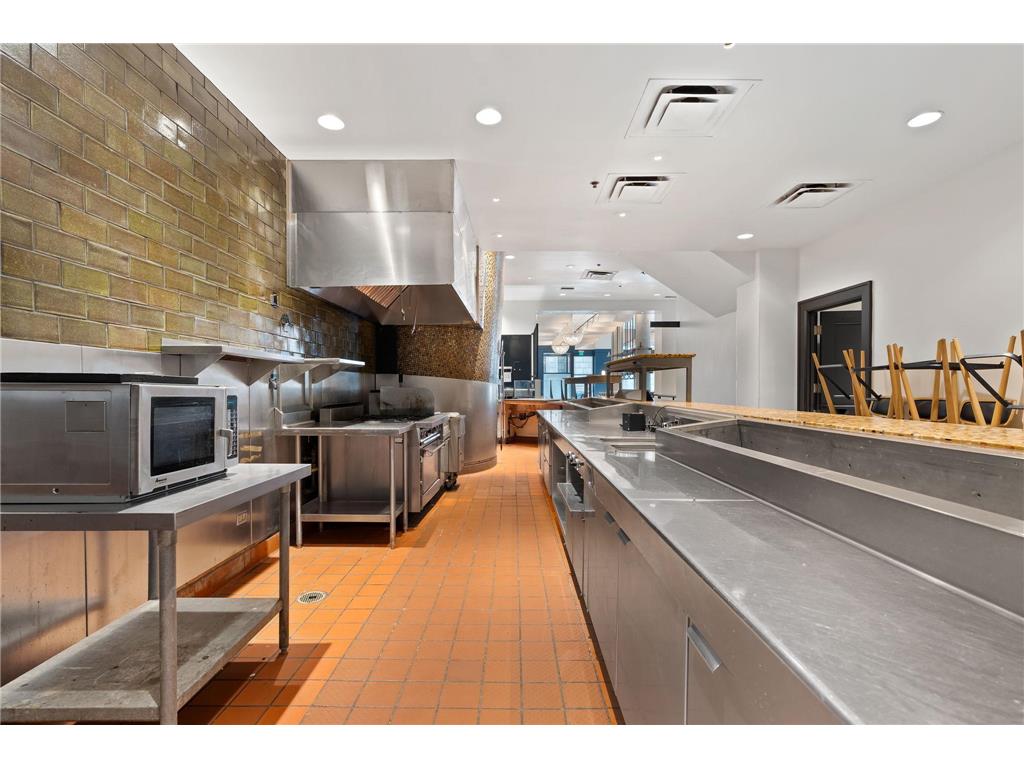 360 Saint Peter Street #4 Saint Paul MN 55102 6750777 image47