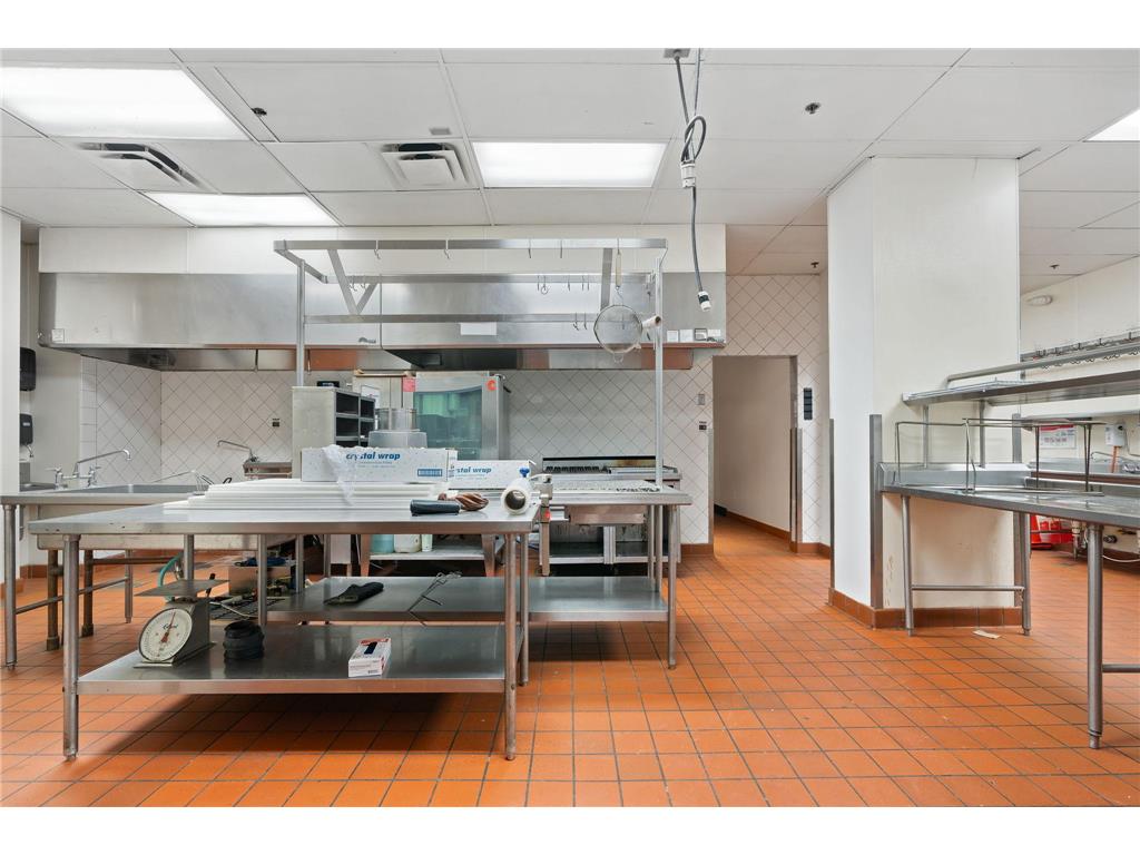 360 Saint Peter Street #4 Saint Paul MN 55102 6750777 image50