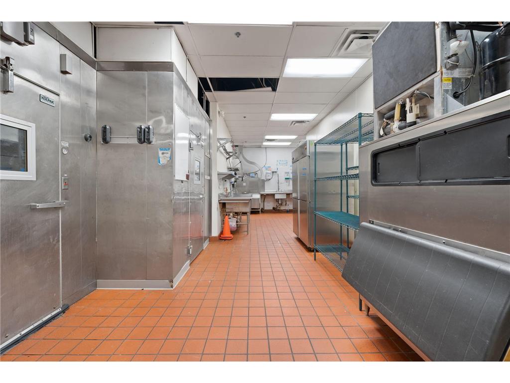 360 Saint Peter Street #4 Saint Paul MN 55102 6750777 image53